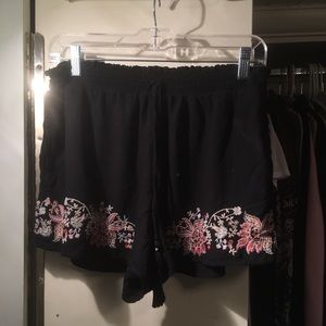american eagle flowy shorts